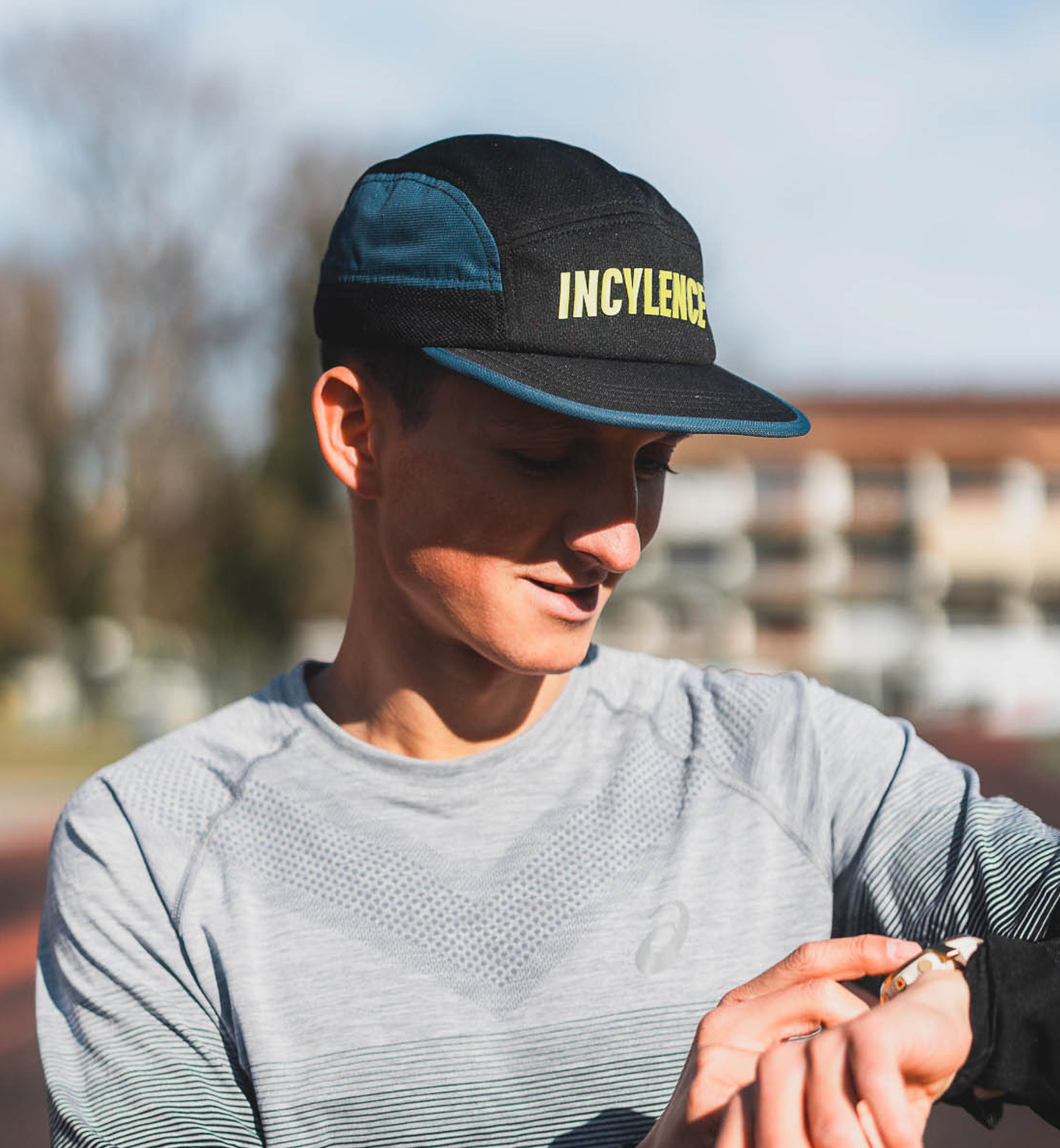 Incylence Masterly Navy Blue Neon Yellow - Løbekasket
