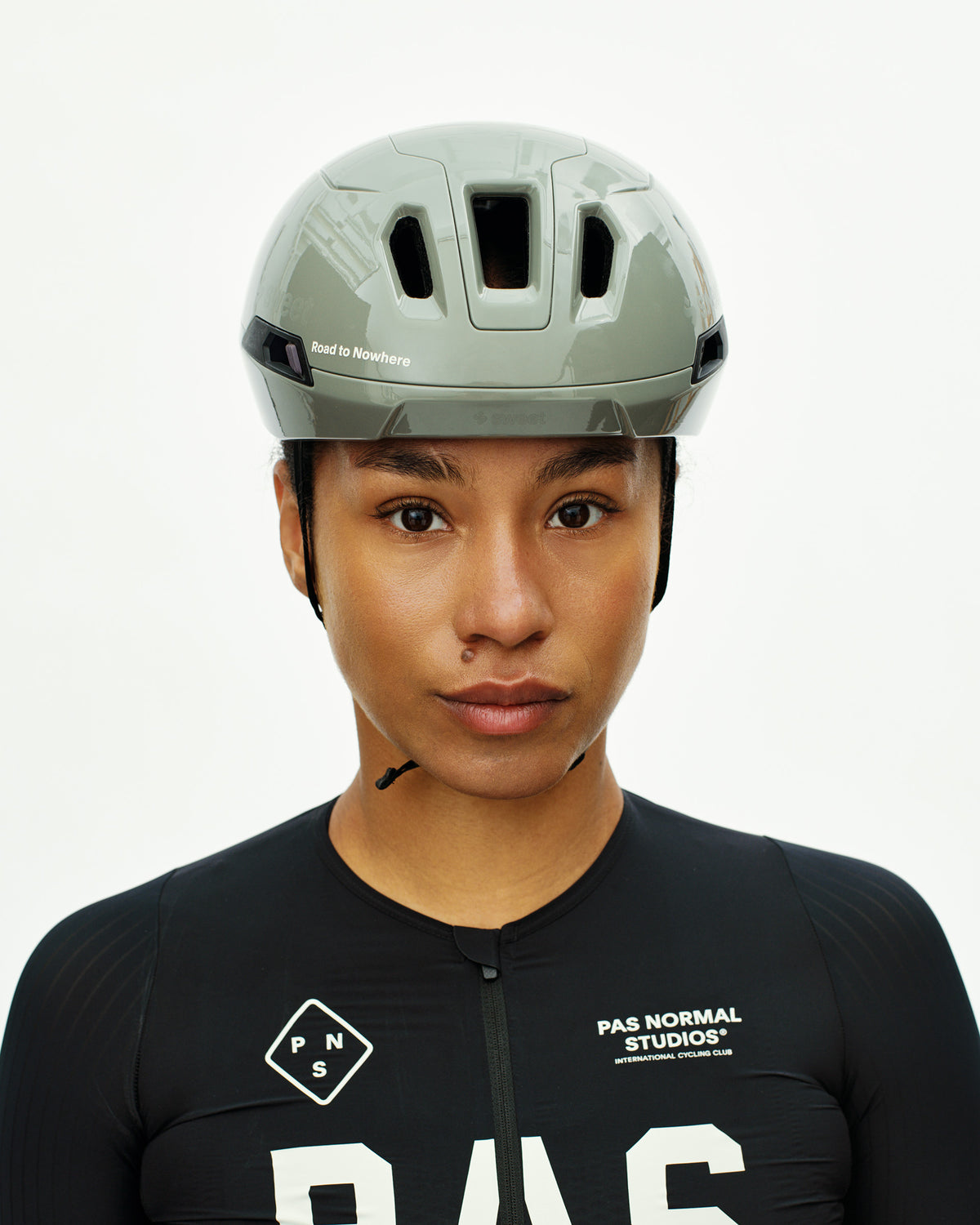Pas Normal Studios X Sweet Protection Tucker III 2Vi MIPS PNS Cykelhjelm