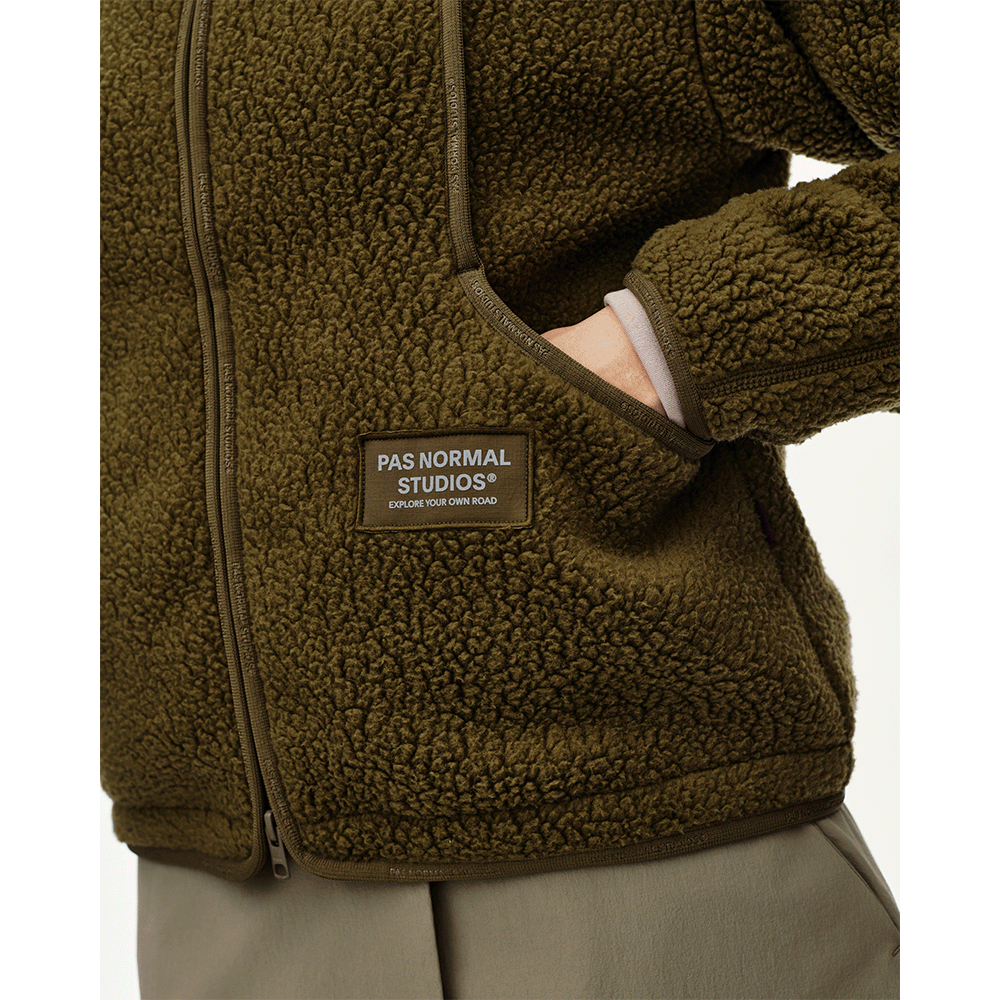 Pas Normal Studios Womens Off-Race Pile Fleece Jakke